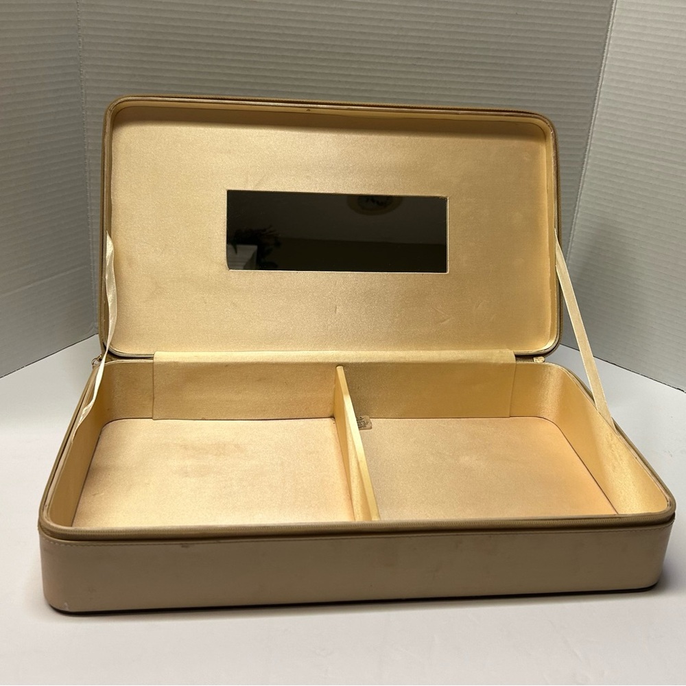 Vintage Estee Lauder Gold‎ Makeup Case Jewelry Container Two Compartments